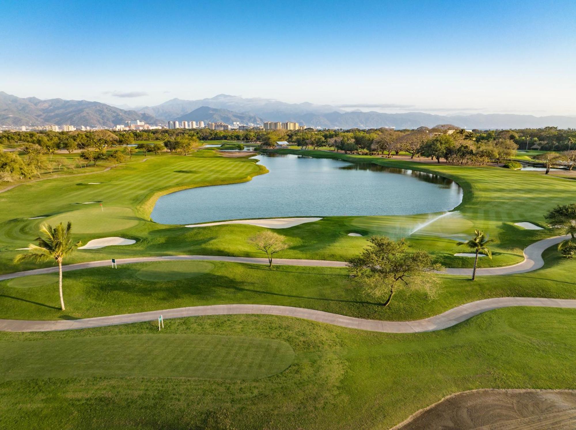 מלון נובו ואלארטה Grand Luxxe With Free Golf מראה חיצוני תמונה